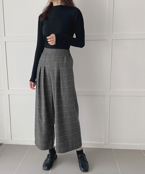 Jewelobe(ジュエローブ)の「クロップドタックワイドパンツ(スラックス・レディース・チャコールグレー/ライトグレー/グレー・S/M)」の7枚目の写真