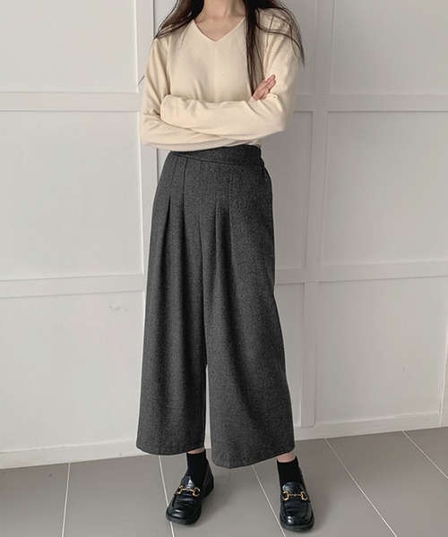 Jewelobe(ジュエローブ)の「クロップドタックワイドパンツ(スラックス・レディース・チャコールグレー/ライトグレー/グレー・S/M)」の21枚目の写真