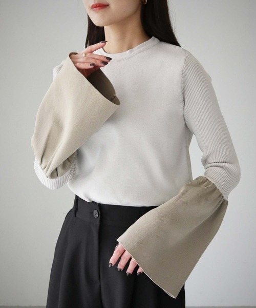 cheriella(シェリエラ)の「【cheriella】WEB限定配色フレアスリーブスウェットライクニット WEB LIMITED CONTRAST FLARE SLEEVE SWEAT-LIKE KNIT(ニット/セーター・レディース・カーキ/キナリ/ブラック×ブルー・M)」の20枚目の写真