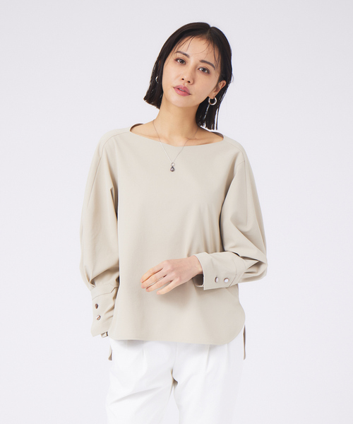 qualite（カリテ）の「2WAYストレッチボリュームスリーブブラウス（シャツ/ブラウス・レディース・ベージュ/オフホワイト/ブラック・36/38）」の3枚目の写真