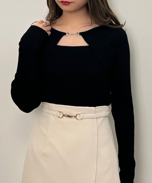 INGNI（イング）の「フロントビット付デコルテオープンニット（ニット/セーター・レディース・ブラック/サックスブルー/アイボリー/グレー系その他・M）」の3枚目の写真