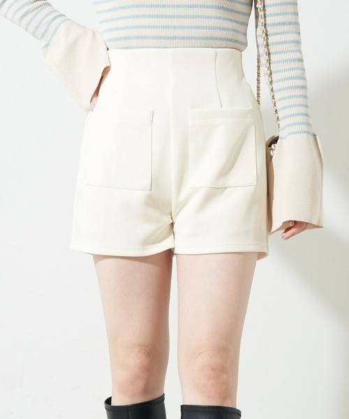 Chico（チコ）の「【2023SS】パッチポケット付ポンチショートパンツ（その他パンツ・レディース・ブルー/ブラック/アイボリー・FREE）」の2枚目の写真