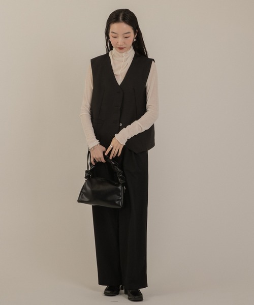 Jeudi（ジュディ）の「デザインベルトタックワイドスラックス（スラックス・レディース・ブラック/アイボリー/ネイビー・M/L/S）」の4枚目の写真