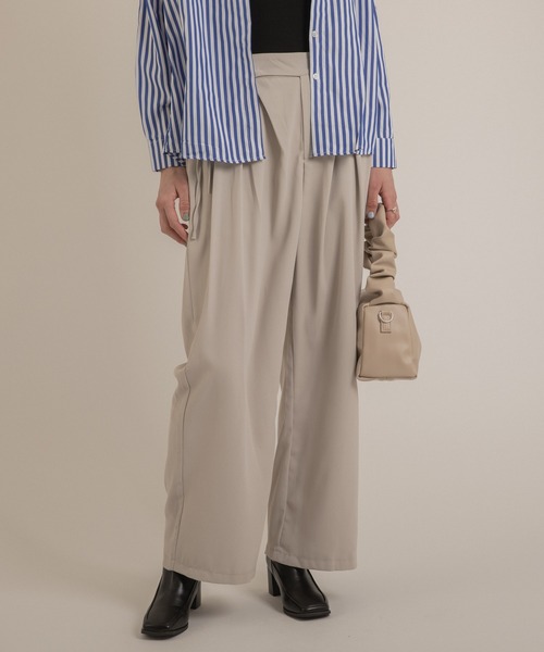 Jeudi（ジュディ）の「デザインベルトタックワイドスラックス（スラックス・レディース・ブラック/アイボリー/ネイビー・M/L/S）」の15枚目の写真