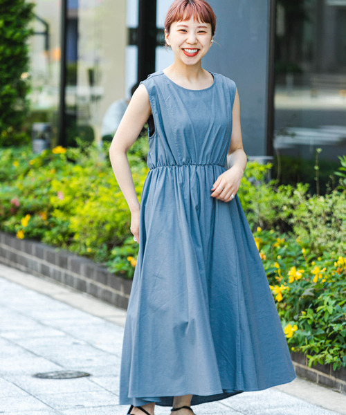 ITEMS URBANRESEARCH(アイテムズ アーバンリサーチ)の「バッククロスリネンワンピース(ジャンパースカート・レディース・パープル/モカ/グリーン系その他/ライトブルー/オレンジ/ブラック・SMALL/MEDIUM)」の4枚目の写真