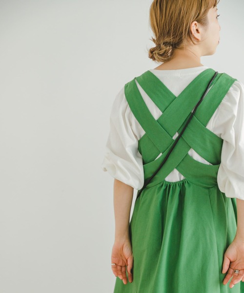 ITEMS URBANRESEARCH(アイテムズ アーバンリサーチ)の「バッククロスリネンワンピース(ジャンパースカート・レディース・パープル/モカ/グリーン系その他/ライトブルー/オレンジ/ブラック・SMALL/MEDIUM)」の17枚目の写真