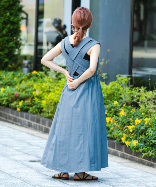 ITEMS URBANRESEARCH(アイテムズ アーバンリサーチ)の「バッククロスリネンワンピース(ジャンパースカート・レディース・パープル/モカ/グリーン系その他/ライトブルー/オレンジ/ブラック・SMALL/MEDIUM)」の21枚目の写真