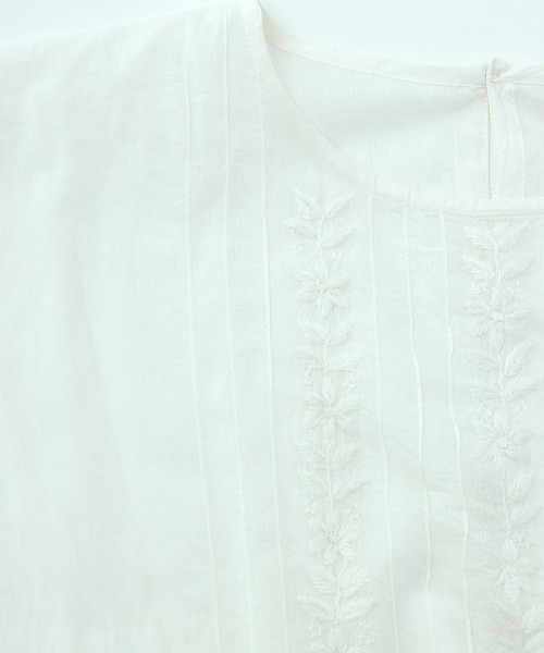 チチカカ(チチカカ)の「フロルハンド刺繍ワンピース(ワンピース・レディース・ブラック/ホワイト/レッド・FREE)」の16枚目の写真