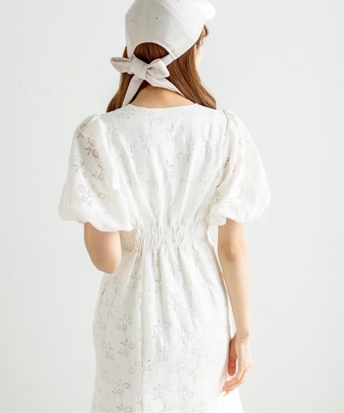 OLIVE des OLIVE（オリーブデオリーブ）の「【WEB限定】魅力的レディ胸開きワンピース（ワンピース・レディース・チェック/ライトグレー/ホワイト/ブラック/オフホワイト・FREE）」の6枚目の写真