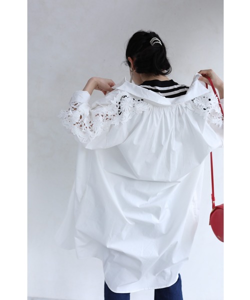 cawaii（カワイイ）の「肩から流れ咲くレリーフレースのロングシャツワンピース（ワンピース・レディース・ホワイト・FREE）」の9枚目の写真