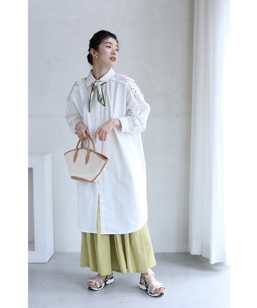 cawaii（カワイイ）の「肩から流れ咲くレリーフレースのロングシャツワンピース（ワンピース・レディース・ホワイト・FREE）」の10枚目の写真