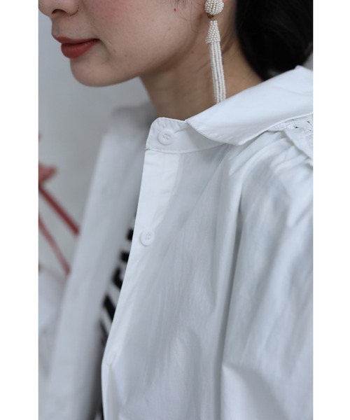 cawaii（カワイイ）の「肩から流れ咲くレリーフレースのロングシャツワンピース（ワンピース・レディース・ホワイト・FREE）」の19枚目の写真