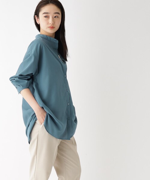 OPAQUE.CLIP（オペークドットクリップ）の「◆リラクシーバンドカラーシャツ【洗濯機洗い可】（シャツ/ブラウス・レディース・オフホワイト/ライトブルー/カーキ/チャコールグレー・38/40）」の16枚目の写真