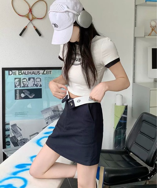 Chick（チック）の「ウエストデザインミニタイトスカート（スカート・レディース・ネイビー・XS/S/M/L）」の2枚目の写真