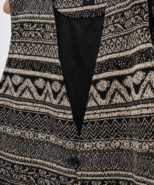 EDIFICE（エディフィス）の「ホールパターン ジャカードベスト（その他アウター・メンズ・ブラック/ブラック系その他・LARGE/MEDIUM）」の4枚目の写真