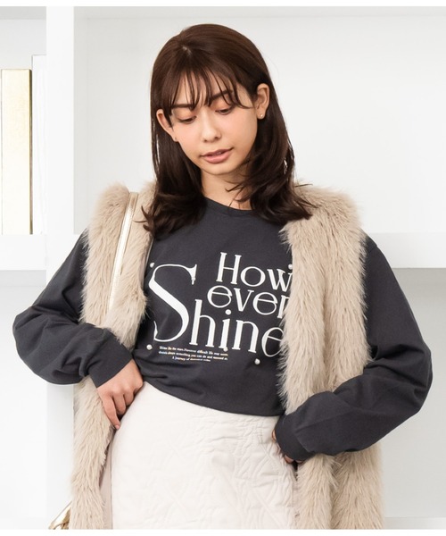CHILLE（チル）の「プリントロゴ パール付き ロンT 長袖（T