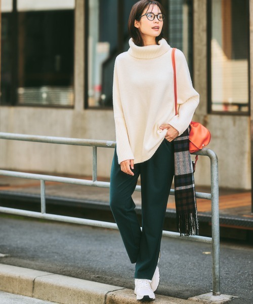 nissen(ニッセン)の「両面起毛タックテーパードパンツ(ストレッチ素材)(スラックス・レディース・アイボリー/ネイビー系/グリーン/ブラック/ブラウン系/ブラック系1/グレー系1/ブラウン系1/ベージュ系1・S/M/LL/L/3L)」の19枚目の写真