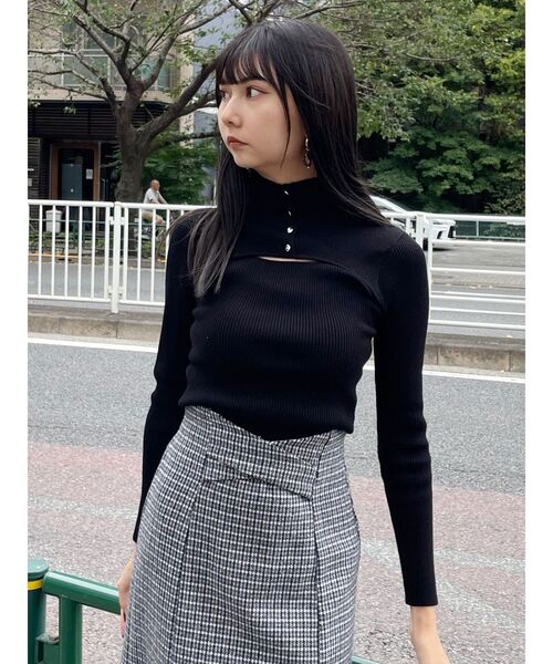 MURUA(ムルーア)の「フロントボタンタイトニット(ニット/セーター・レディース・ブラック/ベージュ/ピンク・FREE)」の6枚目の写真