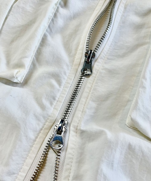 classicalelf（クラシカルエルフ）の「アクティブにお洒落見え。ダブルジップ裾ドロストショートジャケット（ナイロンジャケット・レディース・オフホワイト/ブラック・LARGE/MEDIUM/SMALL/X-LARGE）」の10枚目の写真