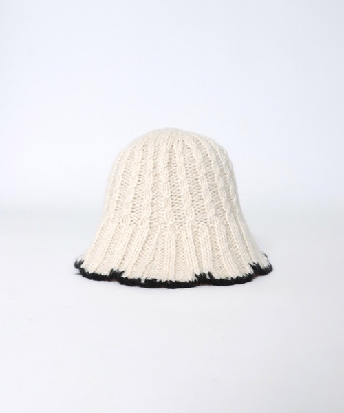 Three Four Time（ｽﾘｰﾌｫｰﾀｲﾑ）の「ケーブル編みニットバケットハット（ハット・レディース・ブラック/ライトベージュ・FREE）」の3枚目の写真