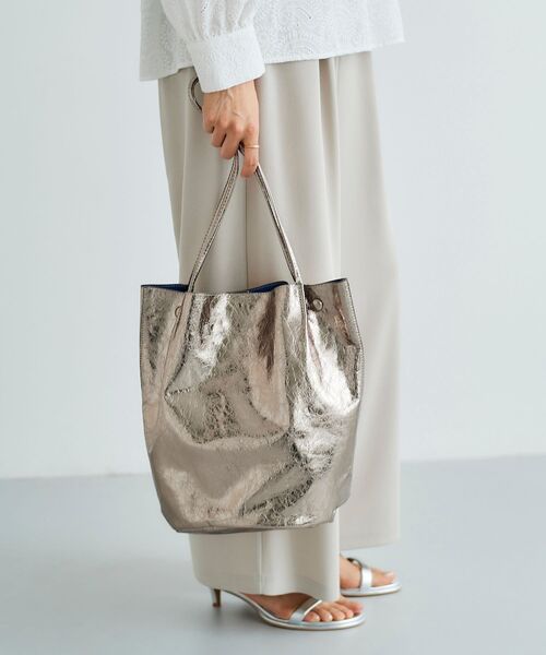 le.coeur blanc（ルクールブラン）の「メタリックトートバッグ（トートバッグ・レディース・ゴールド/シルバー・FREE）」の10枚目の写真