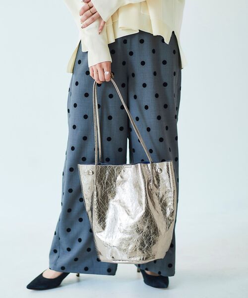 le.coeur blanc（ルクールブラン）の「メタリックトートバッグ（トートバッグ・レディース・ゴールド/シルバー・FREE）」の12枚目の写真