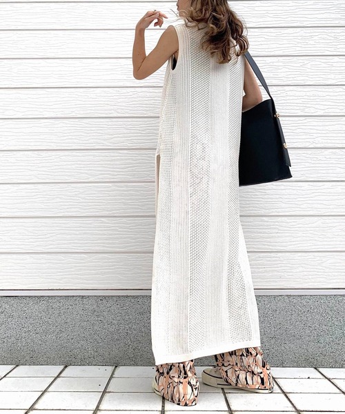 Q(キュー)の「透かし柄ニットワンピース(ワンピース・レディース・ブラック/アイボリー/グレー・MEDIUM)」の17枚目の写真