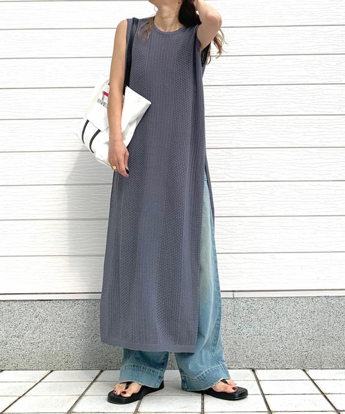 Q(キュー)の「透かし柄ニットワンピース(ワンピース・レディース・ブラック/アイボリー/グレー・MEDIUM)」の6枚目の写真