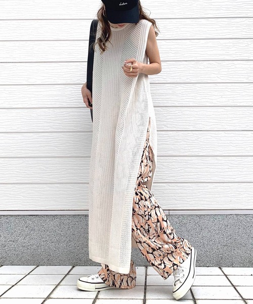 Q(キュー)の「透かし柄ニットワンピース(ワンピース・レディース・ブラック/アイボリー/グレー・MEDIUM)」の21枚目の写真