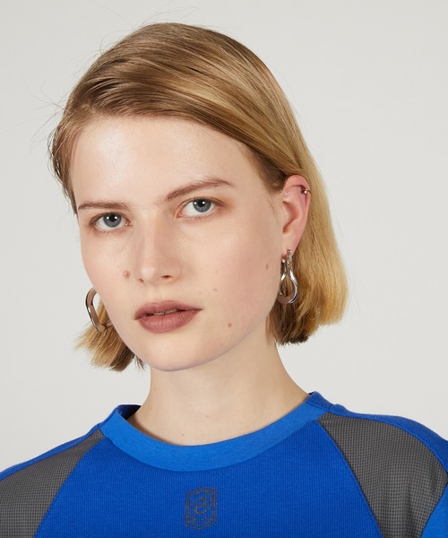 PRANK PROJECT(プランクプロジェクト)の「カーブチェーンピアス / Curve Chain Earrings(ピアス(両耳用)・レディース・シルバー/ゴールド・FREE)」の7枚目の写真