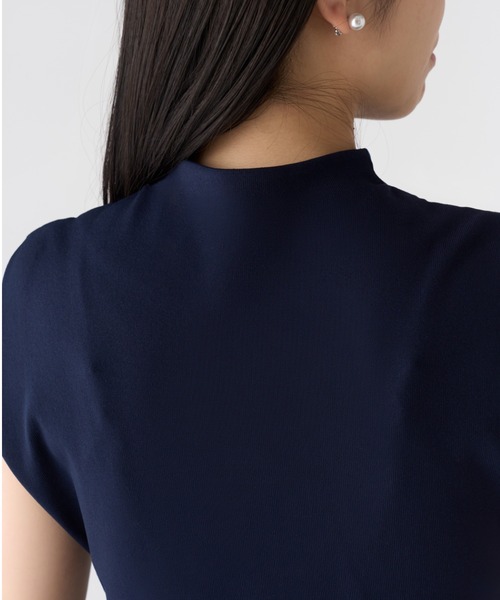 CELFORD(セルフォード)の「ドレープネックニットワンピース(ワンピース・レディース・ネイビー/ミント/アイボリー・38/36)」の6枚目の写真