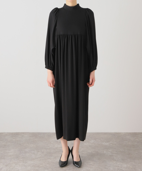 VERMEIL par iena（ヴェルメイユパーイエナ）の「《追加2》アセテートバックサテンジョーゼットワンピース（ワンピース・レディース・ブラック/ネイビー・FREE）」の11枚目の写真