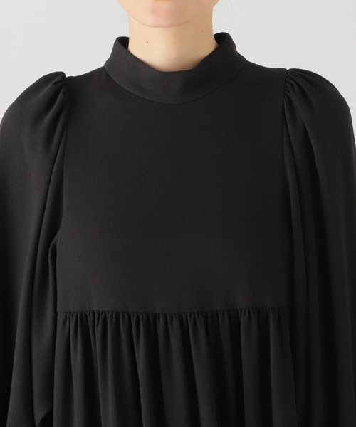 VERMEIL par iena（ヴェルメイユパーイエナ）の「《追加2》アセテートバックサテンジョーゼットワンピース（ワンピース・レディース・ブラック/ネイビー・FREE）」の14枚目の写真