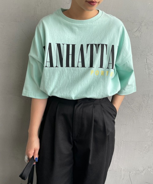 Manhattan Portage（マンハッタンポーテージ）の「[MANHATTAN PORTAGE/マンハッタンポーテージ] 別注 ショート丈プリントTシャツ（Tシャツ/カットソー・レディース・ネイビー/イエロー/ホワイト/ライム・F）」の9枚目の写真