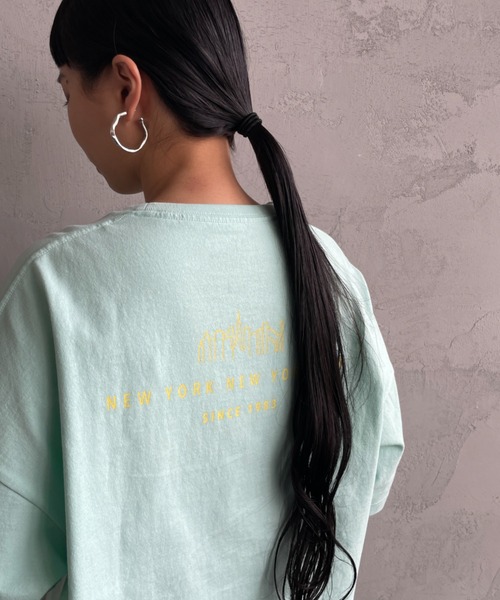 Manhattan Portage（マンハッタンポーテージ）の「[MANHATTAN PORTAGE/マンハッタンポーテージ] 別注 ショート丈プリントTシャツ（Tシャツ/カットソー・レディース・ネイビー/イエロー/ホワイト/ライム・F）」の17枚目の写真