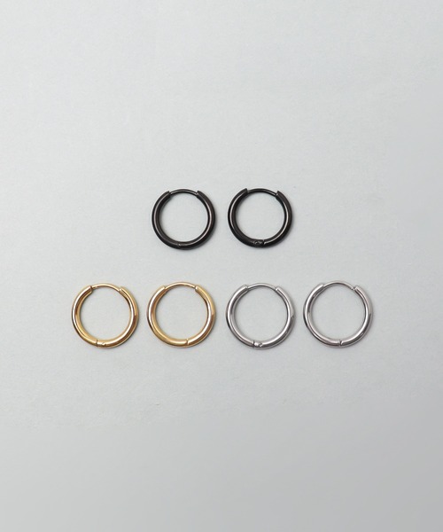 ieLS(イエルズ)の「金属アレルギー対応 「ieLS」ステンレス クロッシング サークルフープピアス(ピアス(両耳用)・メンズ・ブラック/シルバー/ゴールド・ONE SIZE)」の1枚目の写真