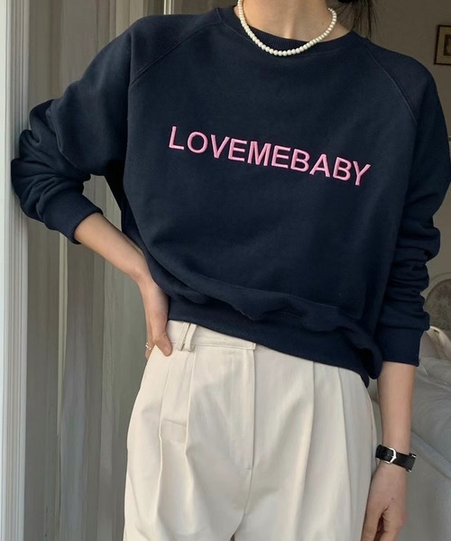 LYEON（リヨン）の「LOVEMEBABYロゴ刺繍裏毛スウェット（スウェット・レディース・グレー/ネイビー/ピンク・FREE）」の8枚目の写真