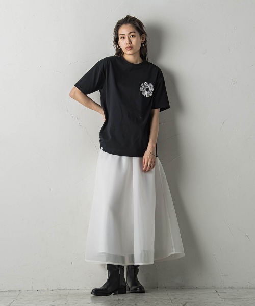 MAYSON GREY(メイソングレイ)の「スパンコール刺繍フラワーモチーフTシャツ(Tシャツ/カットソー・レディース・ホワイト/ブラック・M)」の10枚目の写真
