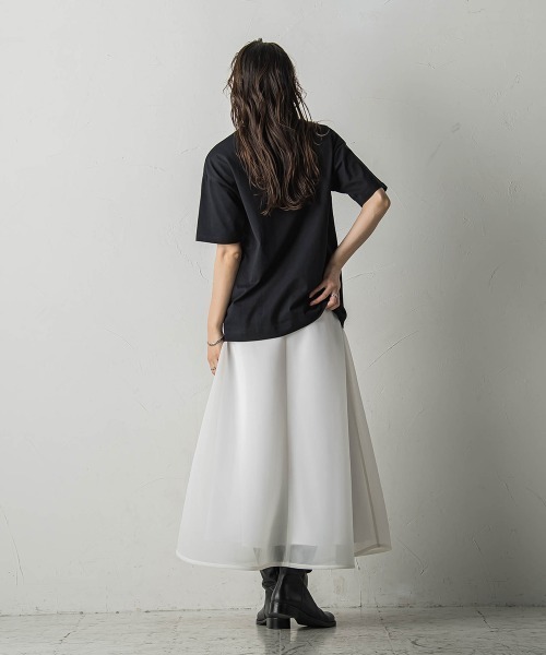 MAYSON GREY(メイソングレイ)の「スパンコール刺繍フラワーモチーフTシャツ(Tシャツ/カットソー・レディース・ホワイト/ブラック・M)」の12枚目の写真