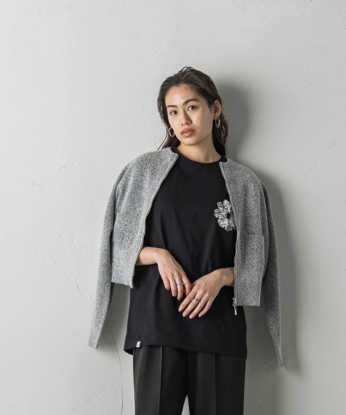 MAYSON GREY(メイソングレイ)の「スパンコール刺繍フラワーモチーフTシャツ(Tシャツ/カットソー・レディース・ホワイト/ブラック・M)」の13枚目の写真