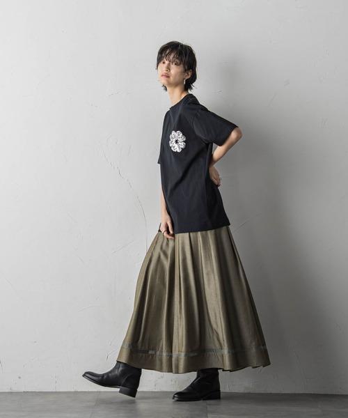 MAYSON GREY(メイソングレイ)の「スパンコール刺繍フラワーモチーフTシャツ(Tシャツ/カットソー・レディース・ホワイト/ブラック・M)」の20枚目の写真