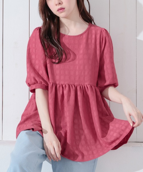 Honeys(ハニーズ)の「ペプラムトップス(Tシャツ/カットソー・レディース・アイボリー/ライム/ブラック/ピンク系その他/ラベンダー・S/M/L/LL)」の5枚目の写真