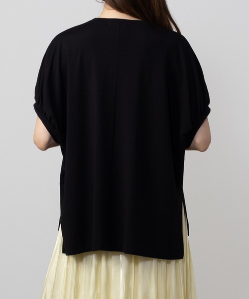 HusHusH(ハッシュアッシュ)の「HusHusH ハッシュアッシュ ドルマンチュニックプルオーバー(Tシャツ/カットソー・レディース・グレイッシュベージュ/サックスブルー/ブラック/チャコールグレー・L/M/S)」の9枚目の写真