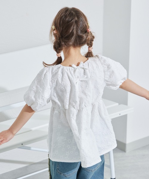 pairmanon（ペアマノン）の「バックリボン ジャガード花柄ブラウス（シャツ/ブラウス・キッズ・アイボリー/ブラック・150/120/90/140/110/130/100）」の8枚目の写真