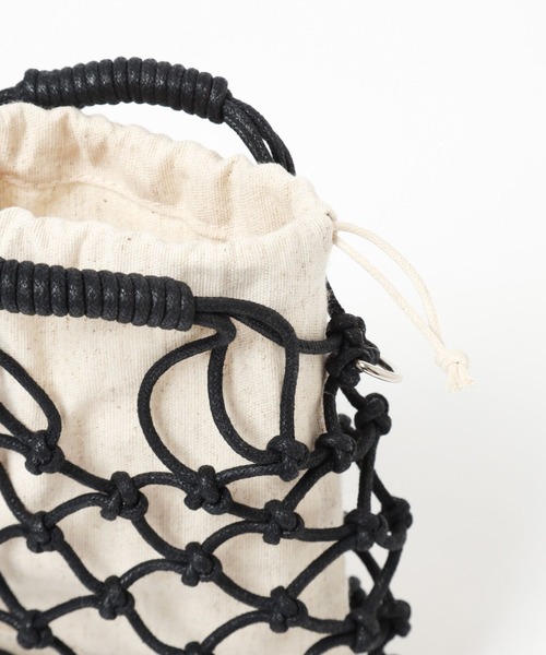 niko and...(ニコアンド)の「オリジナルマクラメビーズチェンジショルダーバッグ(ショルダーバッグ・レディース・アイボリー/ブラック・0)」の5枚目の写真