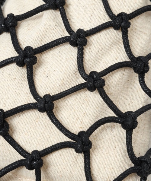 niko and...(ニコアンド)の「オリジナルマクラメビーズチェンジショルダーバッグ(ショルダーバッグ・レディース・アイボリー/ブラック・0)」の9枚目の写真