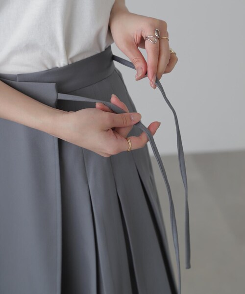 FREE'S MART（フリーズマート）の「◆サイドリボンラップスカートパンツ（スカート・レディース・ブラック/グレー/ベージュ・SMALL/MEDIUM）」の19枚目の写真