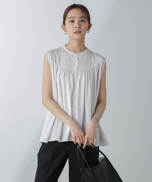 NANO universe(ナノユニバース)の「エアリーギャザーノースリーブトップス(Tシャツ/カットソー・レディース・オフホワイト/ネイビー/ライム・FREE)」の4枚目の写真