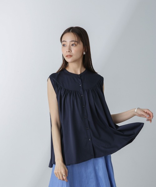 NANO universe(ナノユニバース)の「エアリーギャザーノースリーブトップス(Tシャツ/カットソー・レディース・オフホワイト/ネイビー/ライム・FREE)」の12枚目の写真