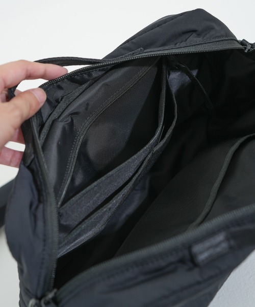 PORTER CLASSIC(ポータークラシック)の「【Porter Classic / ポータークラシック】 SHEEN NYLON NEWTON MINI BUSINESS SHOULDER BAG(ショルダーバッグ・メンズ・ブラック・FREE)」の14枚目の写真